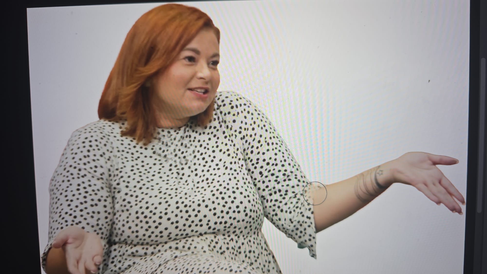 Petokraka u srcu HDZ-a: Licemjerje Erlića i Ćurkovića u prikrivanju ideološkog identiteta pročelnice Sanje Jurišič koja na ruci ima tetoviranu petokraku