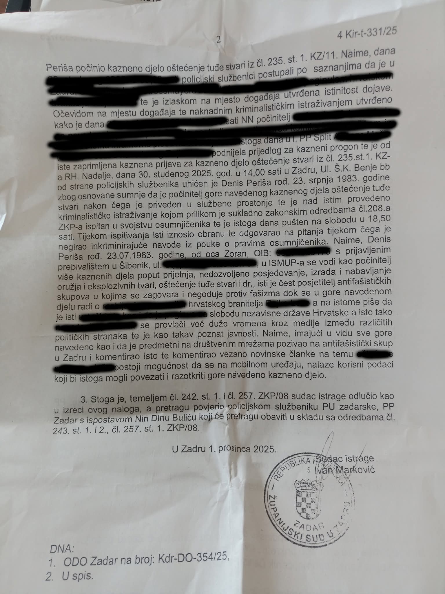 POLICIJA USRED MARŠA PRIVELA “DARKMANA”: Je li je Periša razbio Lozinu ploču ili je u pitanju promašaj stoljeća?