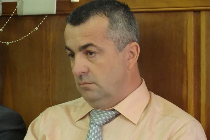 ISTINA JE VODA DUBOKA: HDZ pere ruke dok Zadrani piju fenol