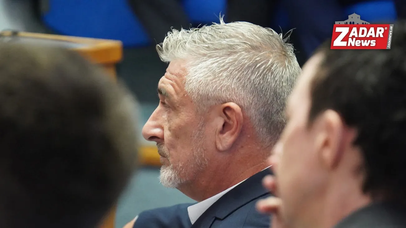 ‘Narodni predsjednik’ Žuvela otvorio vrata građanima – pa ih odmah zaključao