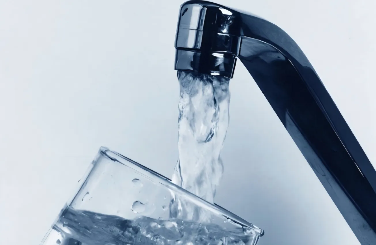 FENOL AFERA U ZADRU: Građani upozoravaju na sumnjivu vodu, gradske vlasti i dalje tvrde da je sve u redu