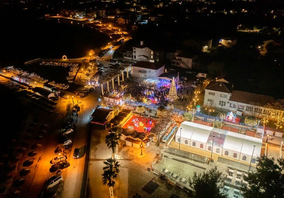 Jure Brkljača otvara Advent u Viru uz paljenje prve svijeće i blagdanski spektakl