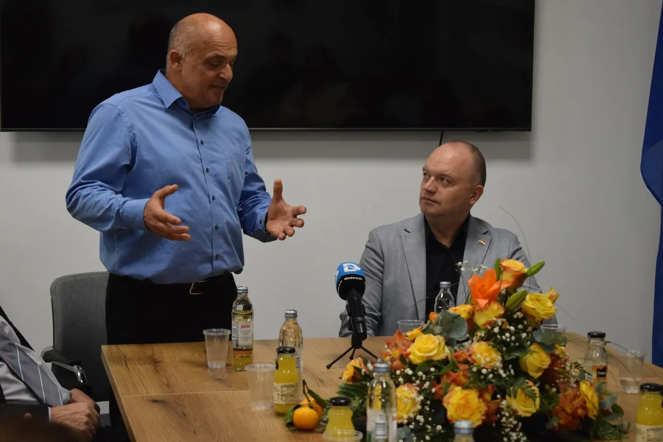 Šipićev show u Sv. Filipu i Jakovu: Demografski raj po HDZ-ovom receptu – sve cvjeta, osim stvarnosti