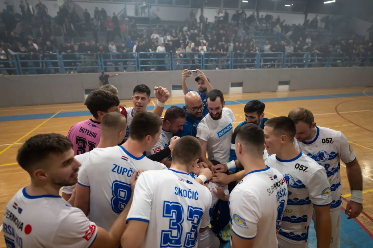 Zadar 1954 u punim Mocirama nadigrao Senj i zasjeo na vrh ljestvice