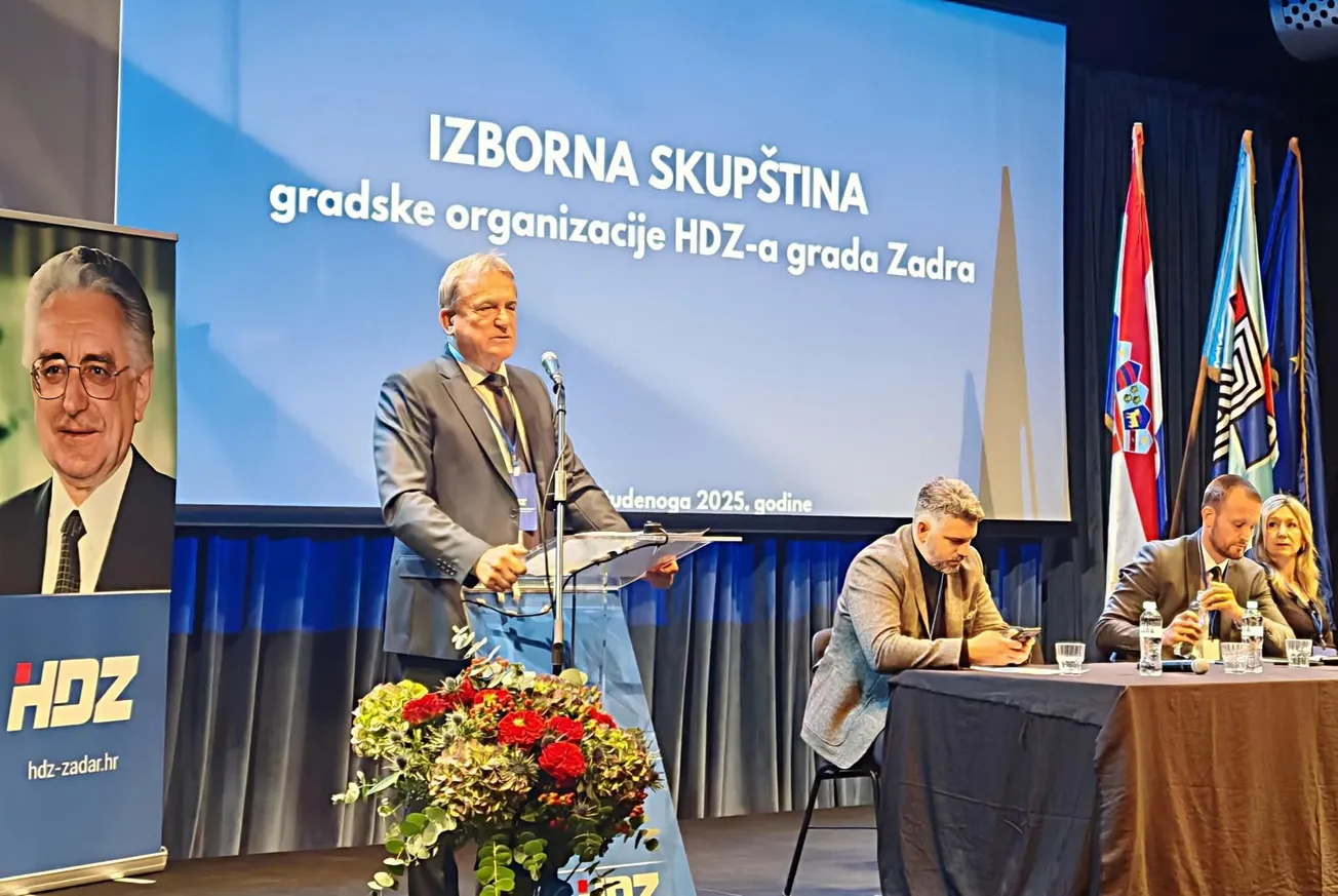 Bal vampira u Providurovoj palači: HDZ-ova predstava "demokracije" za odabrane