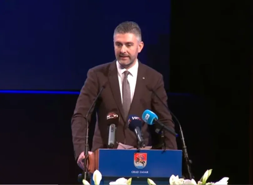 LICEMJERJE² - Franković čitao s papira napade na Zadrane, napadao novinare i medije, a sam je u Dubrovniku dvaput rušio legalno izabranog gradonačelnika