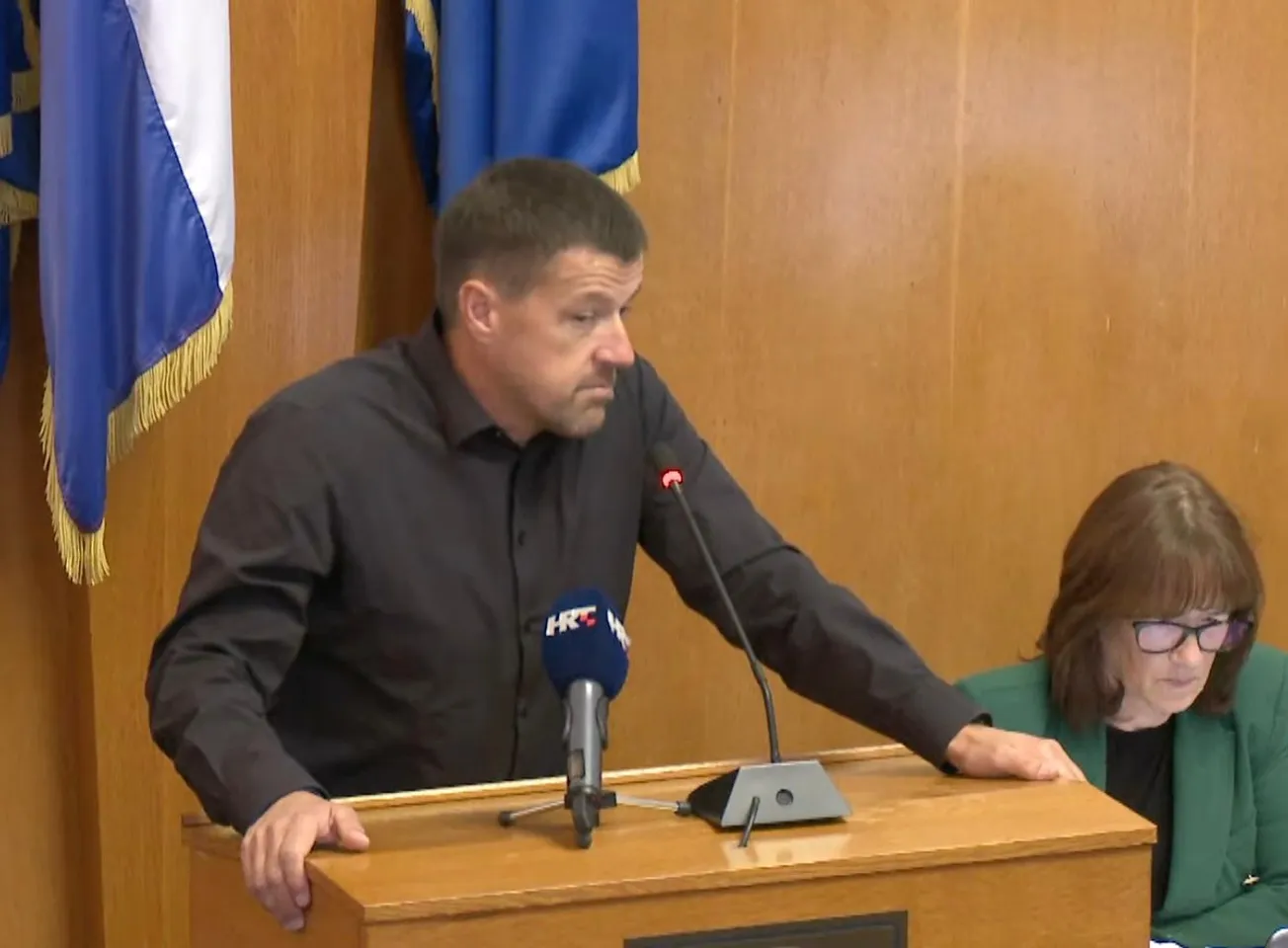 Joško Matulić – HDZ-ov majstor političkog samoponiženja: Ulizivanjem i čitanjem poruka s mobitela do posmijeha