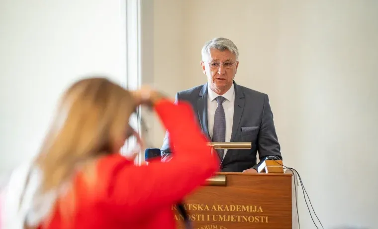 BIVŠI ŽUPAN BOŽIDAR LONGIN IMENOVAN POSEBNIM SAVJETNIKOM MINISTARSTVA POLJOPRIVREDE: Mjesečna naknada 1.000 eura