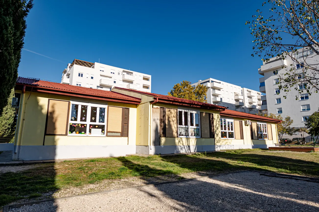 Sve HDZ-ov teatar "transparentnosti": Dječji vrtić "Radost" zapošljava, Erlić inscenira predstavu dok rodbina i prijatelji  čekaju iza kulisa