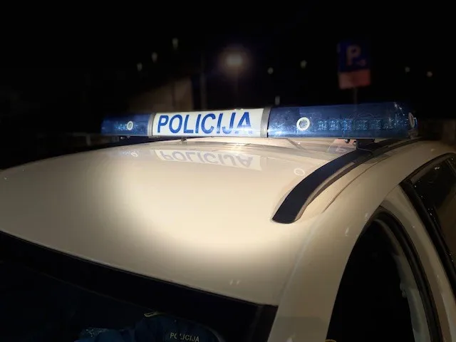 Osumnjičeni za prisilu prema službenim osobama predan pritvorskom nadzorniku