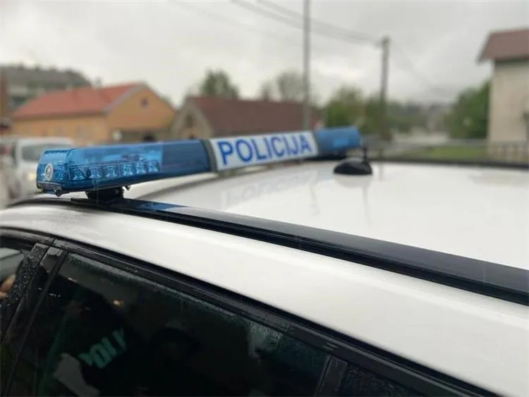 U dva dana evidentirano 11 prometnih nesreća, jedna osoba lakše ozlijeđena