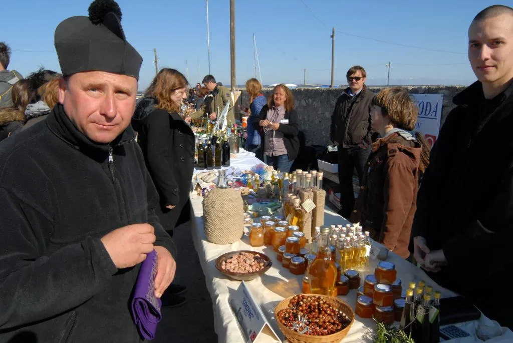 Benediktinci iznenadili rakijama i voćnim namazima