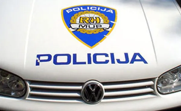 Sin Branka Kutije razbijao automobile s grupom pijanih prijatelja