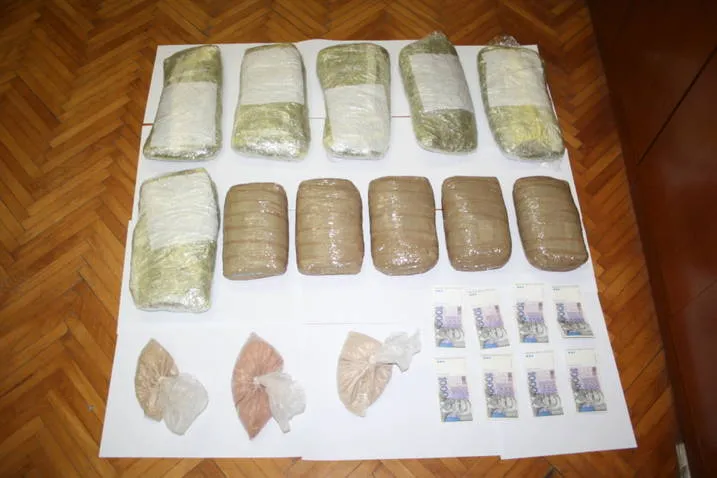 Pokušao pobjeći policiji s kombijem punim heroina