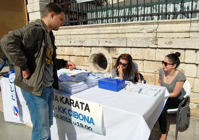 Prodaja ulaznica za Cibonu na Trgu