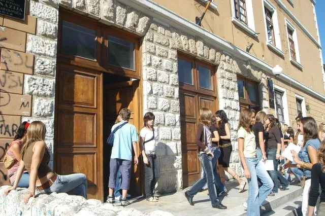 Okuiplja se genaracija koja je maturirala prije 50 godina