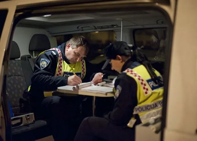 Zadarski maloljetnici ukrali osam boca whiskeya vrijednih nekoliko tisuća kuna