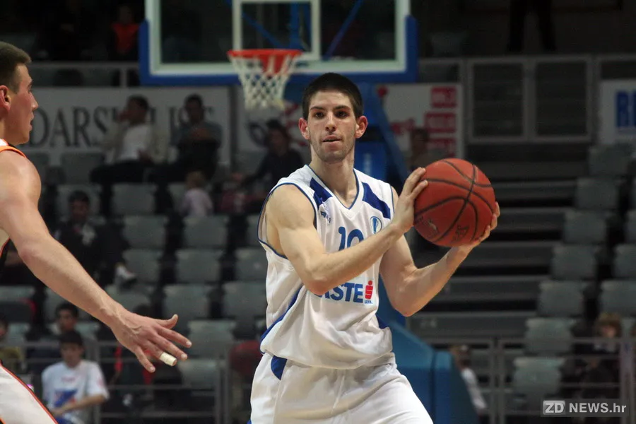 EKSLKUZIVNI INTERVJU S TONIJEM PROSTRANOM: Sretan sam što sam opet u svom Zadru!