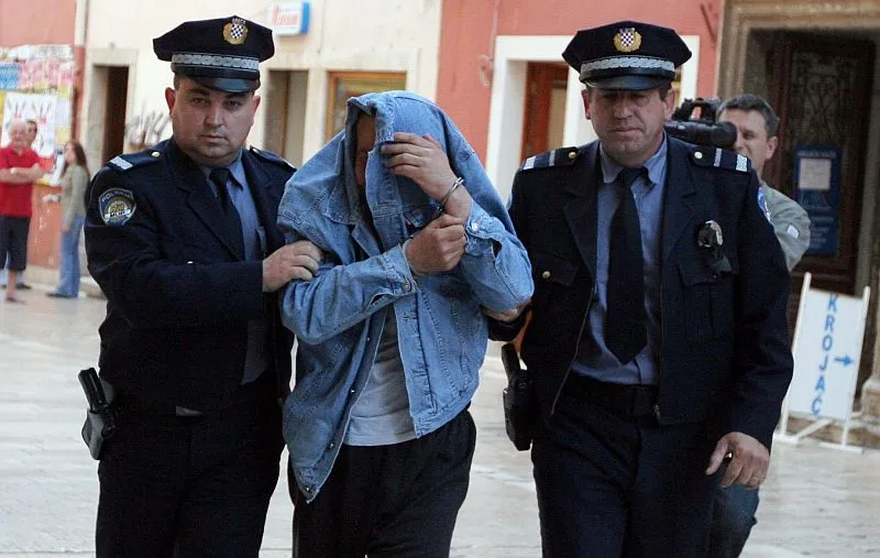 Bivši varaždinski novinar bludničio nad dvojicom mladića u Zadru?!