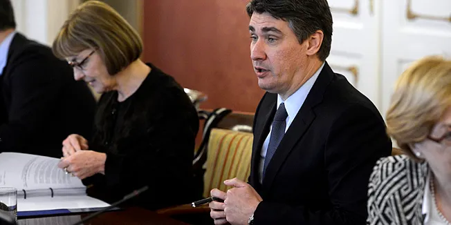 ‘VLADA JE U PANICI I NE ZNAJU KAKO SI POMOĆI’ Oporba se oštro usprotivila smanjenju plaća