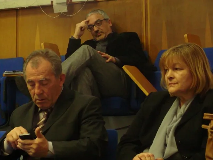 Političko prepucavanje oko kazališne pozornice u Vijećnici