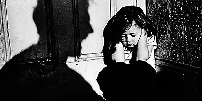 Stariji brat seksualno zlostavljao 6-godišnju sestru