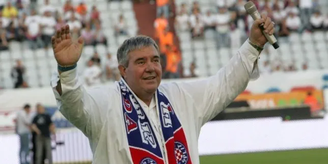 Sutra u Hitch baru večer dalmatinske pisme u spomen na Vinka Cocu