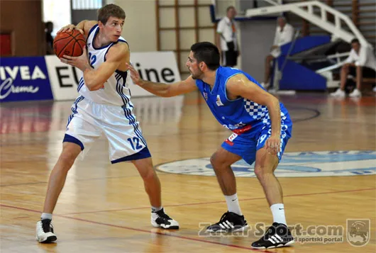 Franko Šango na posudbi u Slavonskom Brodu