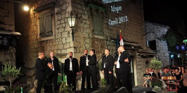 Večer klapske pisme u Kožinu