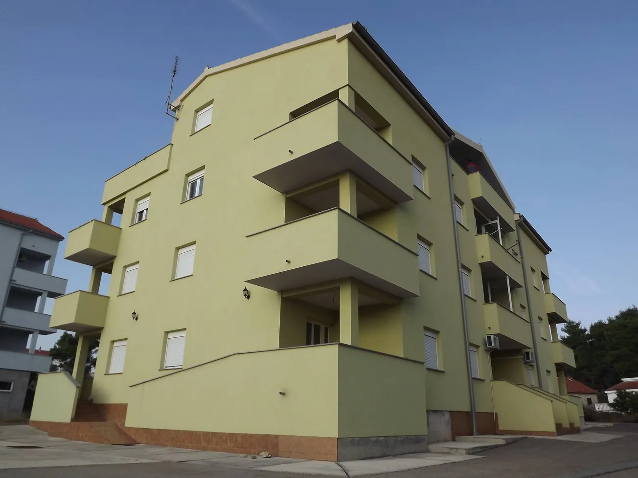 Živi zid besplatno “dijeli” stanove!