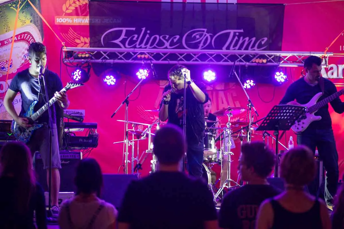 Eclipse of time objavili album prvijenac