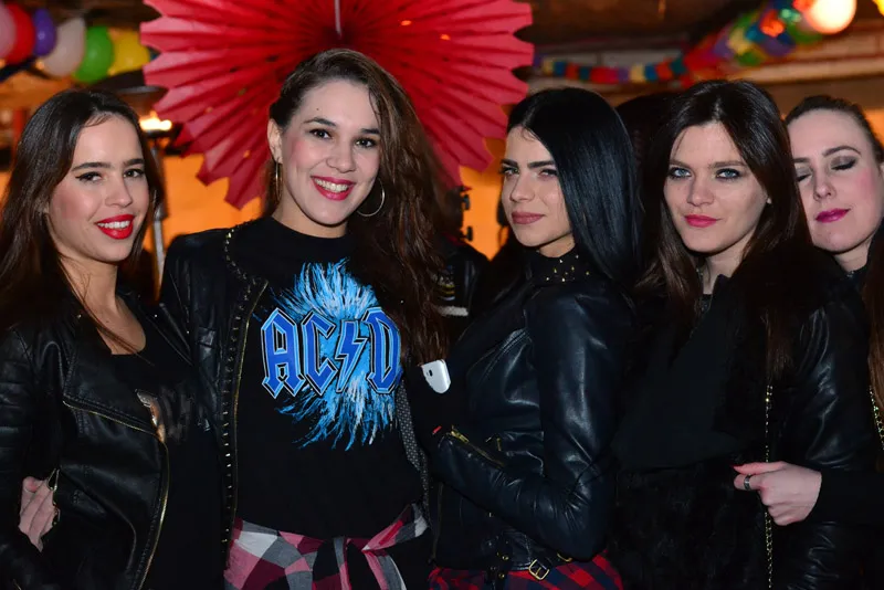 FOTOGALERIJA – Luda karnevalska zabava uz “Gazde” na Viru