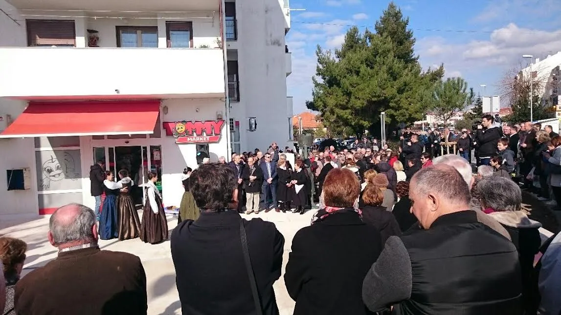 Na Belafuži otvoren trg sa špinom