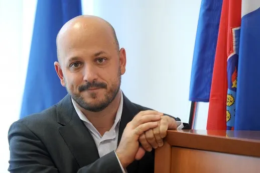 Maras Kalmetu nazvao “strašilom”