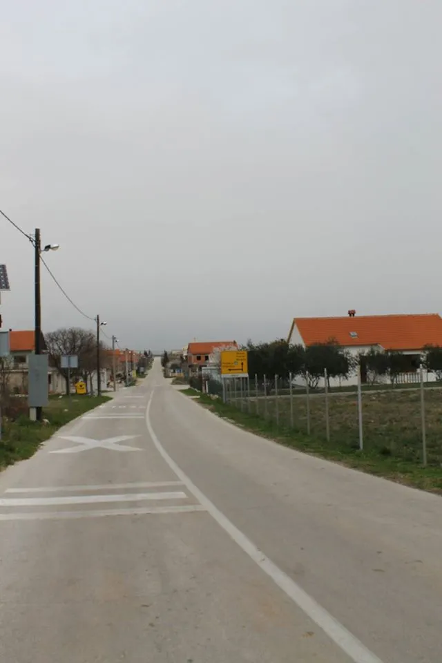 Uplatili novac za izgradnju vodovodne mreže – no dobili zid nogometnog igrališta!