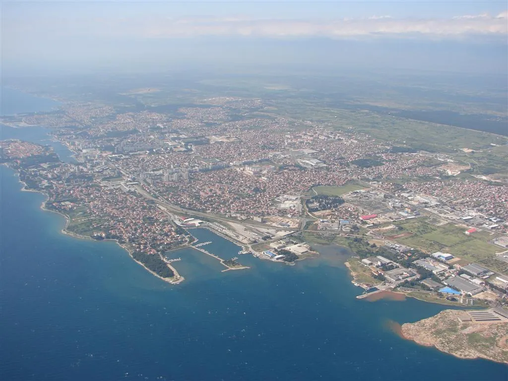 13 općina i grad Nin ulaze u Veliko urbano područje Zadra?