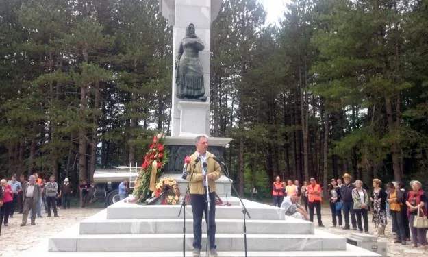 Prosvjednici s oznakama ukrajinskih neonacista vikali ‘Za dom spremni’