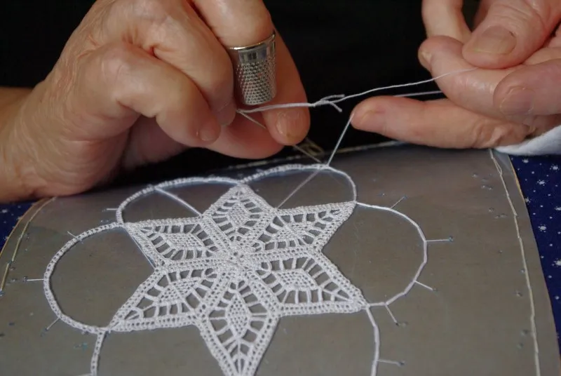 Naučite izrađivati pašku čipku