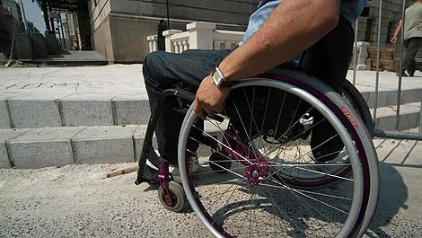FLOSKULE ILI STVARNOST? Grad obećao otkloniti sve prepreke za nesmetano kretanje invalida