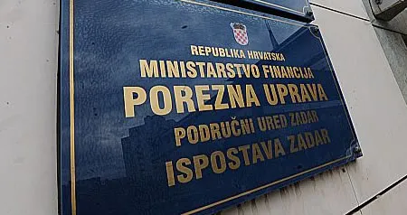 BIROKRACIJA MU DIGLA ŽIVCE 64-godišnjak vrijeđao službenicu Porezne