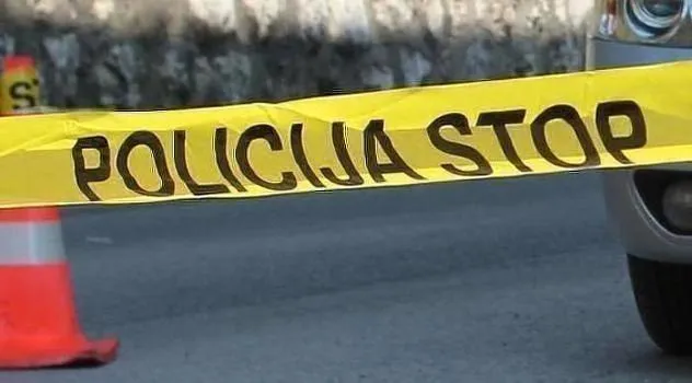 Oborio pješakinju koja je stajala uz kolnik i pobjegao