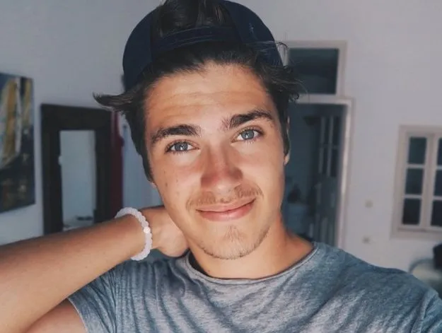 Za zadarskim srednjoškolcem na YouTubeu poludjele djevojke diljem svijeta