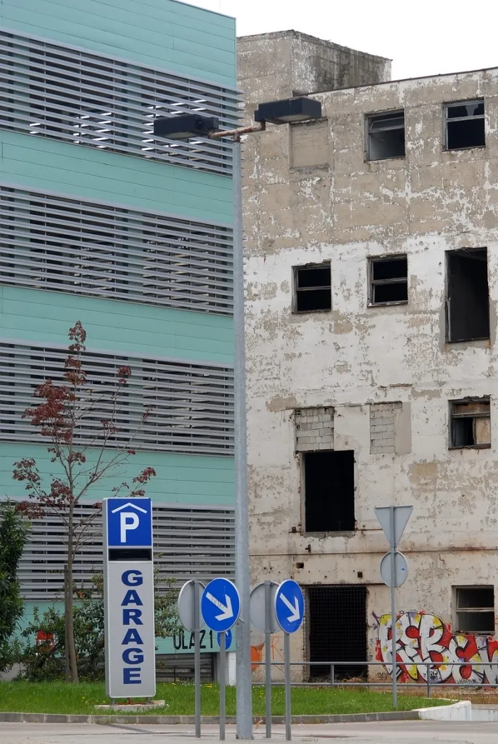 Ruši se posljednja zgrada Kidriča, nove gradnje još neće biti