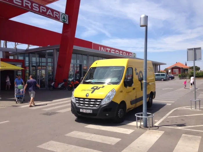 Ovdje pogledajte koje trgovine danas rade i do kada!