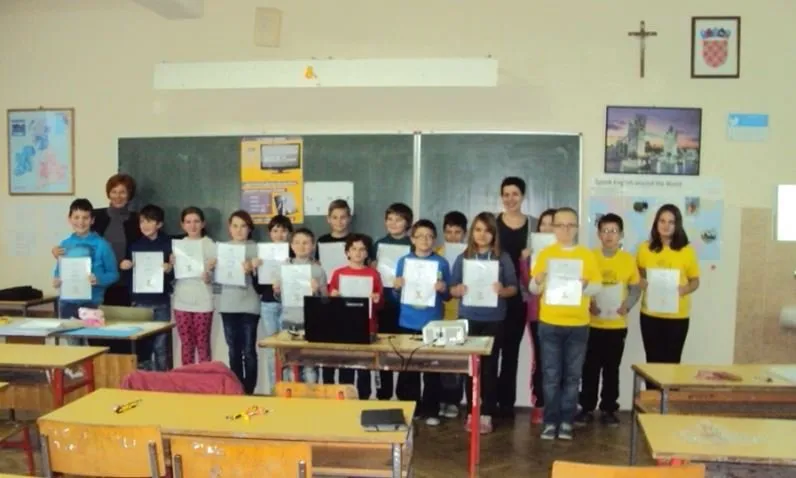 Osnovci mogu i 10 dana bez ekrana