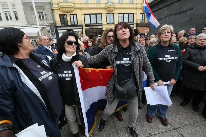 Žene iz Domovinskog rata Zadar organizirale prosvjed za Zlatka Hasanbegovića