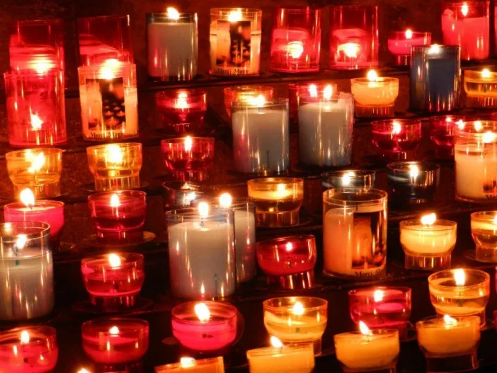 NARODNI TRG – U petak zapalimo svijeće i lumine za žrtve Škabrnje i Vukovara
