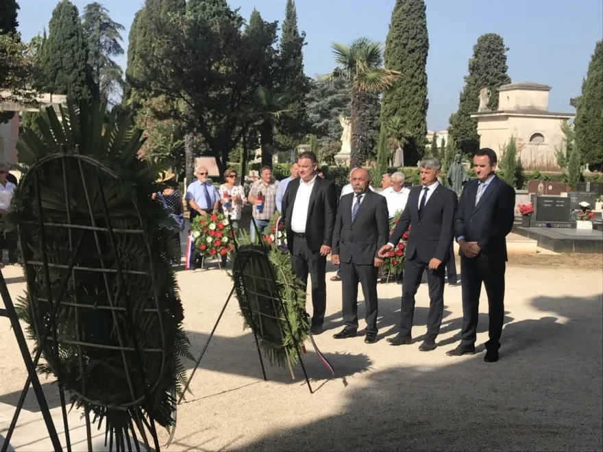 Položeni vijenci u čast Dana pobjede i domovinske zahvalnosti